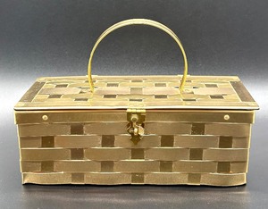lot 10 image: Retro Dorset Rex Fifth Avenue Gold Metal Basketweave Purse