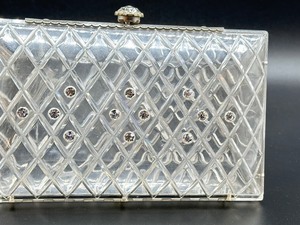 lot 22 image: Vintage Diamond Cut Lucite Clutch