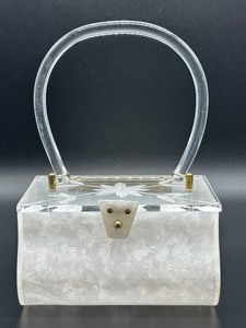 lot 15 image: Vintage Lucite Hard Sided Mother of Pearl Purse