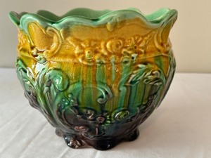 lot 167 image: Vintage Ceramic Planter