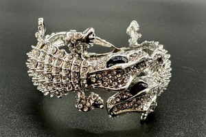 lot 206 image: Vintage Rhinestone Alligator Bracelet
