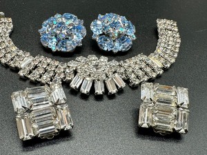 lot 201 image: Vintage Weiss Rhinestone Jewelry Items