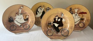 lot 63 image: Sakura Chefs to Go Set of 4 Plates (Plate Stand Included)
