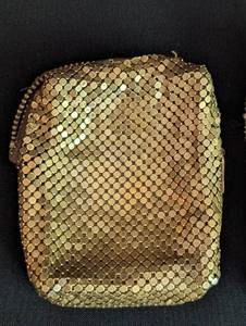 lot 221 image: Three Gold Mesh Coin PursesCigarette Cases
