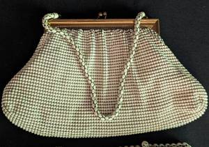 lot 256 image: Pair of Whiting & Davis White Metal Mesh Purses
