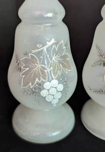 lot 272 image: Vintage Painted Glass Vases
