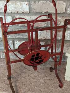 lot 286 image: Vintage Painted Metal Magazine Rack and Wood Storage Box