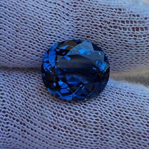 Stunning 17.48 Carat Deep Ocean Sapphire Blue Natural Topaz Gemstone VIDEO