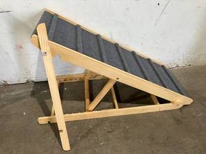 lot 82 image: Large Adjustable Folding Portable Wooden Pet Ramp with Gray Non-Slip Carpeted Surface