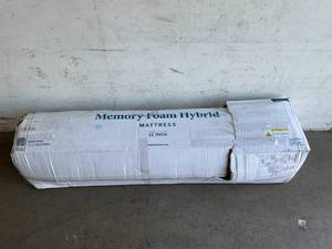lot 28 image: Lucid 12 Inch Bamboo Charcoal and Aloe Vera Infused Memory Foam Hybrid Motion Isolating Spring Queen Size Mattress