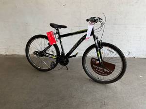 lot 39 image: Schwinn Mens Black Ranger 26 Mountain Bike