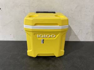 lot 45 image: Igloo Latitude 16 qt. Yellow and White Roller Cooler