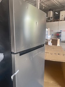 Vissani 18 cu. ft. Top Freezer Refrigerator in Stainless Steel Look Customer Return review pictures