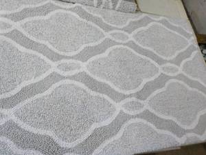 lot 48 image: Whitley Willows New Reversible Rug ...