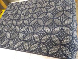 lot 56 image: New 44 x 30 Accent Rug...
