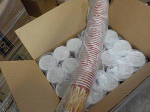 lot 104 image: Case of 1000 French Fry Cups...