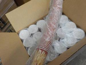 lot 107 image: Case of 1000 French Fry Cups...
