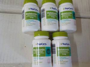 lot 135 image: 5 - 120 ct each Melatonin exp 032...