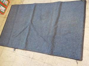 lot 142 image: 3x5 floor mat