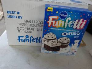 lot 165 image: 12 - 15.25 oz Boxes Pillsbury FunFe...