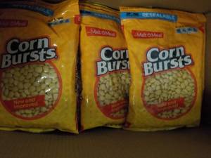 lot 176 image: 10 - 12 oz Bags Malt O Meal Corn Bu...