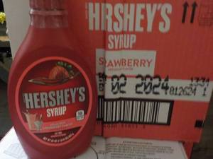 lot 186 image: 10 - 22 oz Hersheys Strawberry Fla...