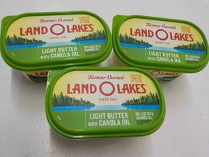 lot 236 image: 3 - 24 oz Frozen Tubs Land O Lakes ...
