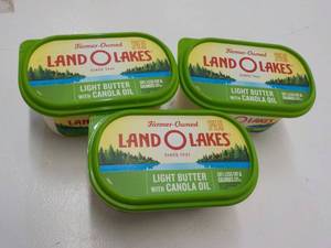 lot 239 image: 3 - 24 oz Frozen Tubs Land O Lakes ...