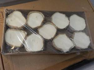 lot 243 image: 9 Frozen Cheesecake Deserts from Te...
