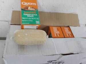 lot 316 image: 12 - 16 oz Frozen Quorn Meatless Ro...