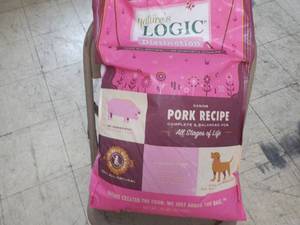 lot 333 image: 24 lb Bag Natures Logic Distinctio...