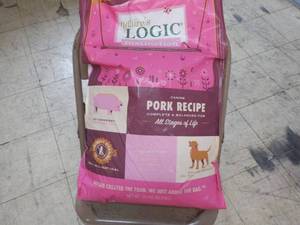 lot 336 image: 24 lb Bag Natures Logic Distinctio...