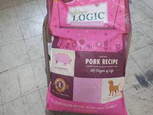 lot 337 image: 24 lb Bag Natures Logic Distinctio...