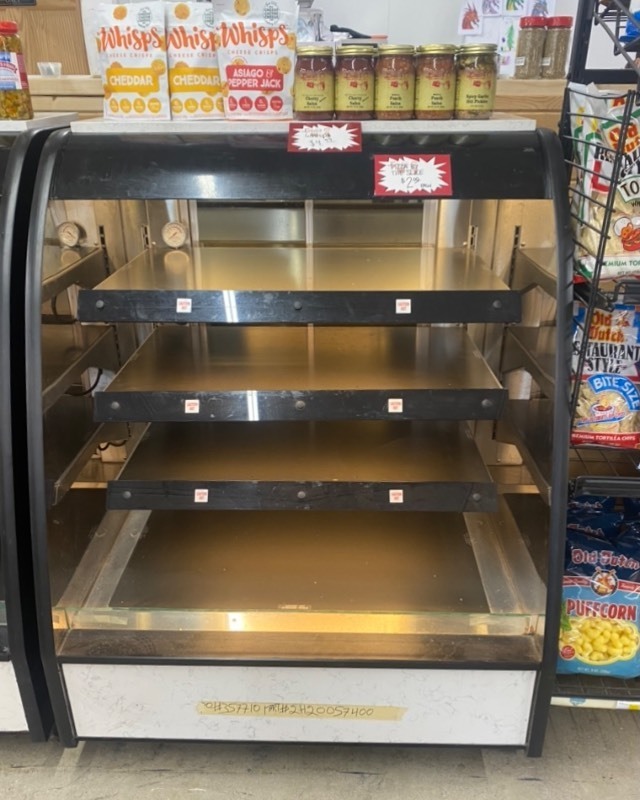 Multi-Deck Hot Display With Recessed Heated Top