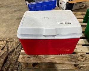 Rubbermaid Cooler