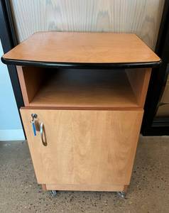 MSRP $1600 High Quality Steelcase Healthcare Line Nurture Maple Wood With Laminate Coating Patient Room Locking Mobile Storage Cabinet With Key - Excellent Condition&nbsp