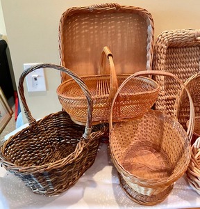 lot 42 image: Baskets Galore