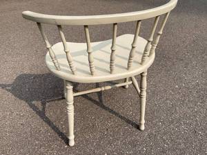 lot 109 image: Vintage White Wooden Spindle Backed Chair