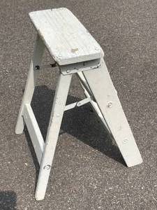 lot 135 image: Wooden Two Step Stool  Ladder
