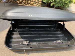 lot 150 image: Yakima Locking Car Top Carrier