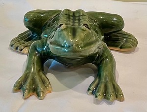 lot 87 image: Ceramic Frog Figurine