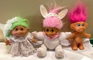lot 257 image: Trolls by DAM, Russ and More