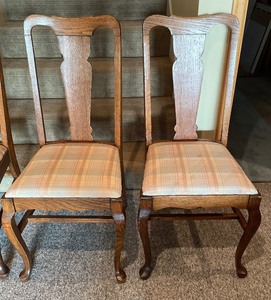 lot 198 image: Set of 4 Vintage Chairs