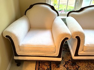 lot 21 image: Vintage Upholstered Sofa and Matching Chair