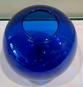 lot 263 image: Cool Round Cobalt Blue Vase