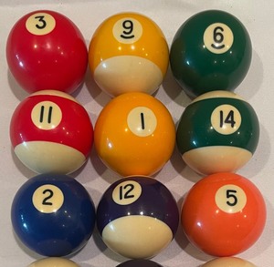lot 270 image: Set of 16 Pool Balls
