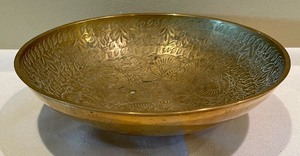 lot 275 image: Beautiful Vintage Brass Decorative Items