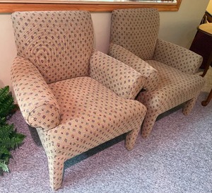 lot 283 image: Pair of Vintage Upholstered Chairs