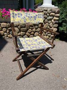 lot 421 image: Vintage Folding Chair with Floral Canvas Seat and Back