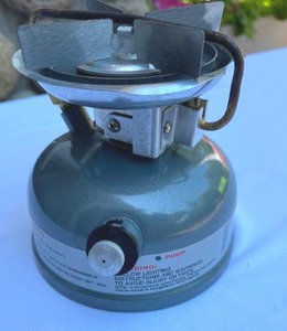lot 424 image: Coleman Gas Stove Model 533